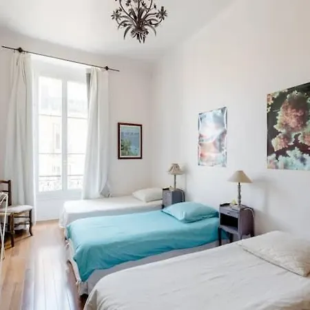 Chez L'habitant, Calme, 10 Mins De La Plage, Douche Et Wc Privatifs نيس