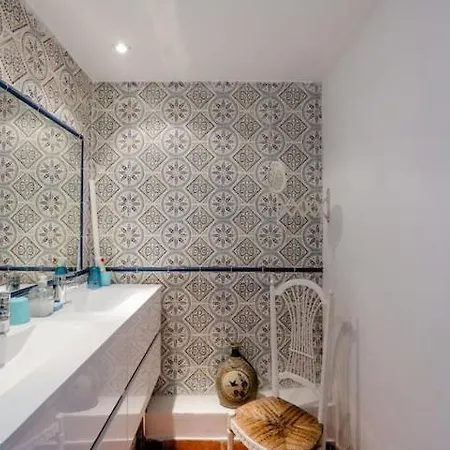منزل للإقامة Chez L'habitant, Calme, 10 Mins De La Plage, Douche Et Wc Privatifs *