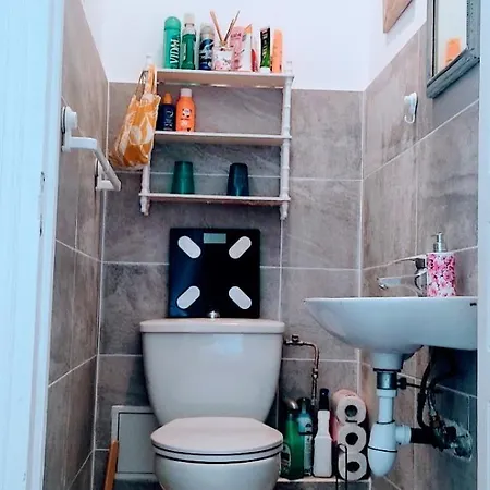 Chez L'habitant, Calme, 10 Mins De La Plage, Douche Et Wc Privatifs Nicea